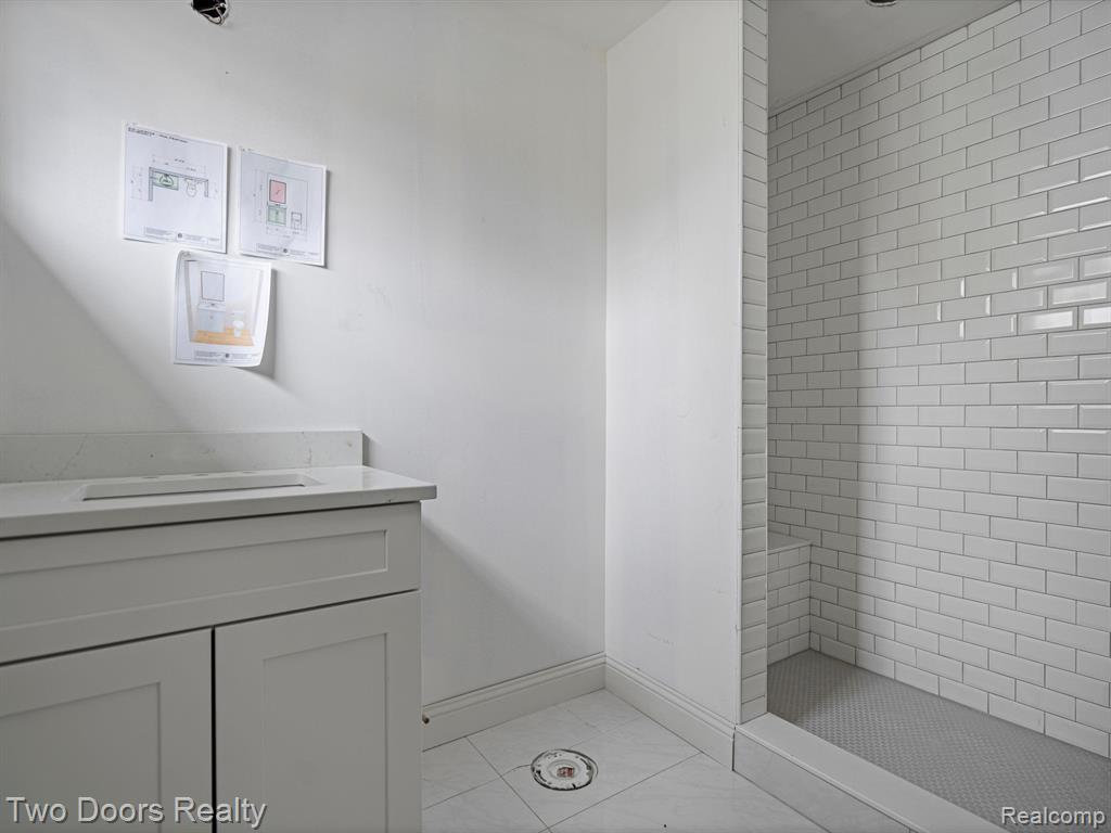 820 Oakridge Avenue Property Photo 47