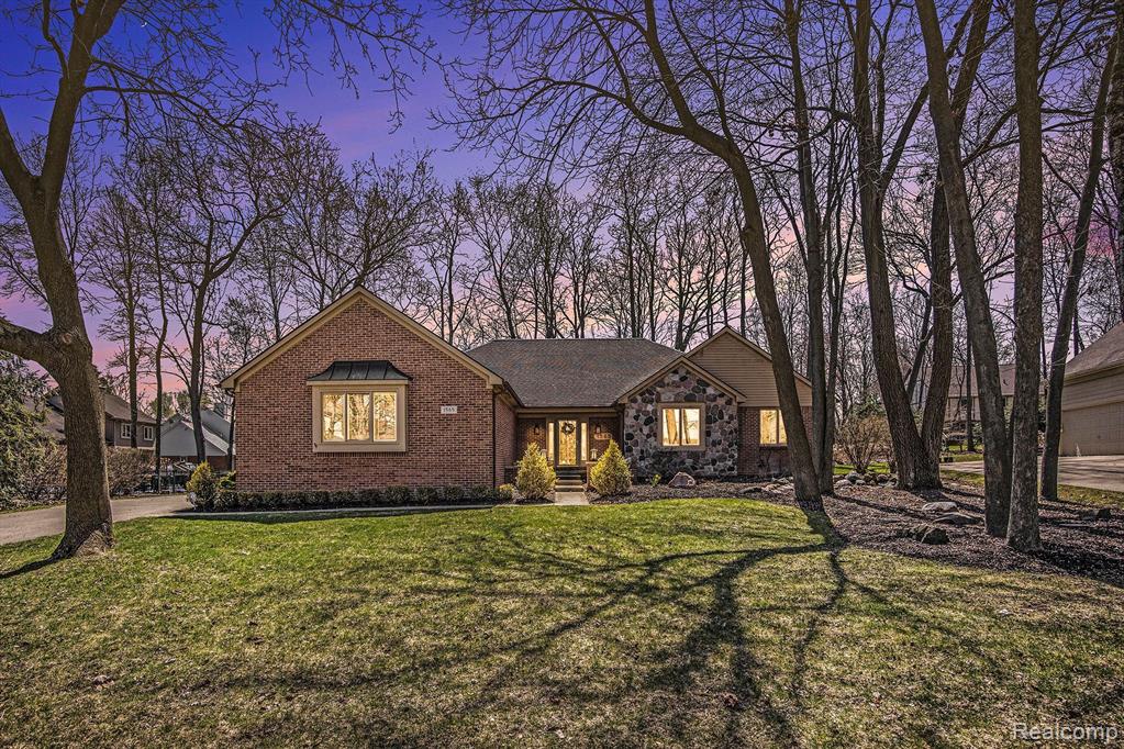 1565 Redbud Drive Property Photo 1
