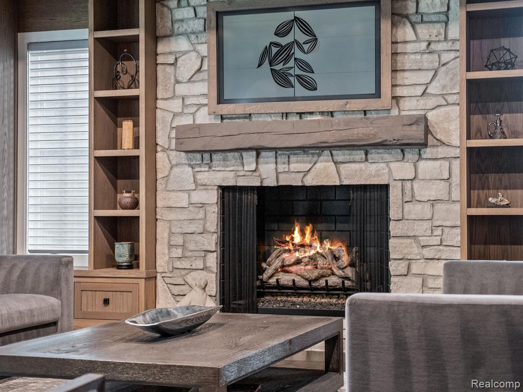 415 Argyle Street Property Photo 16