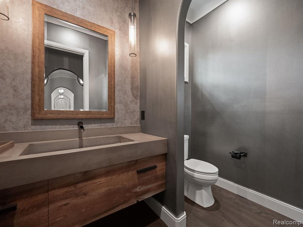 415 Argyle Street Property Photo 20