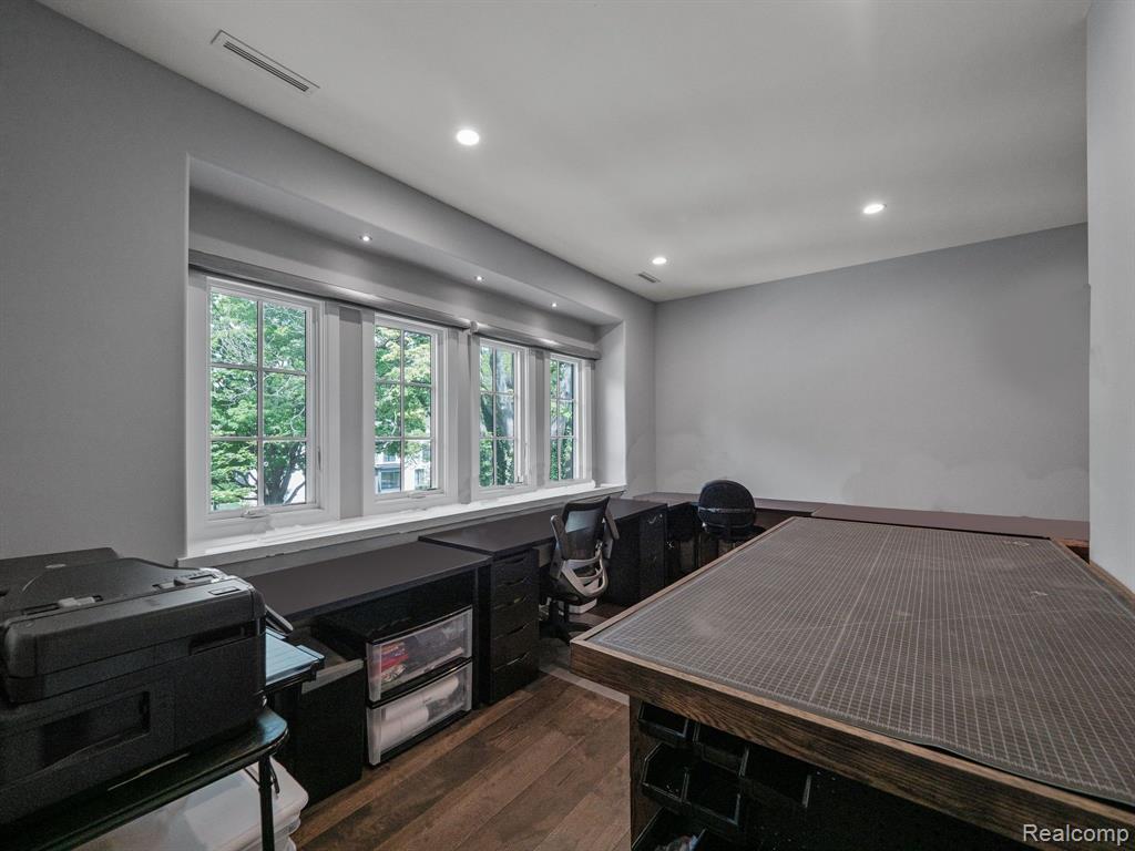 415 Argyle Street Property Photo 48