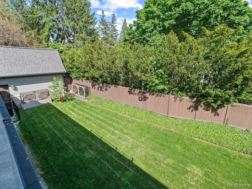 415 Argyle Street Property Photo 53