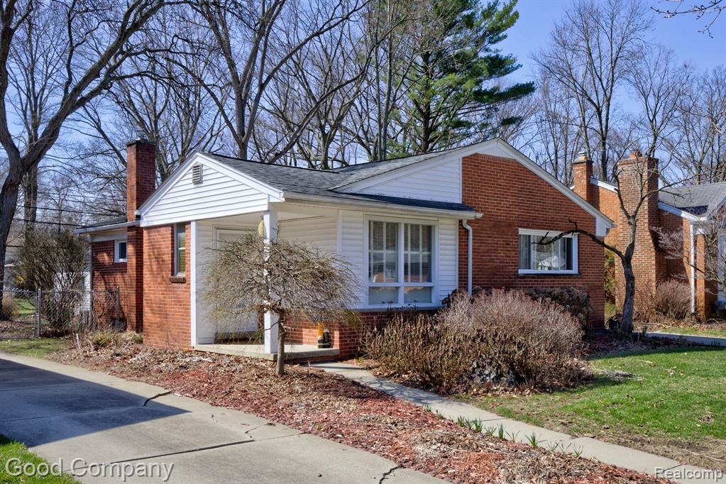 705 Butternut Avenue Property Photo 1