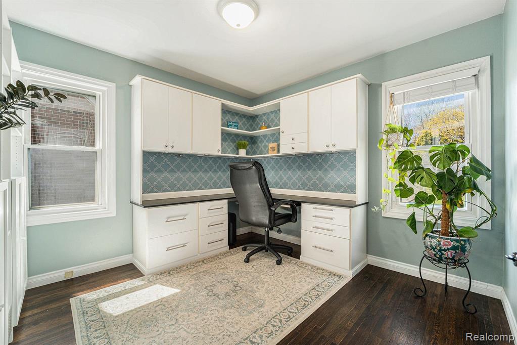 132 S Wilson Avenue Property Photo 17