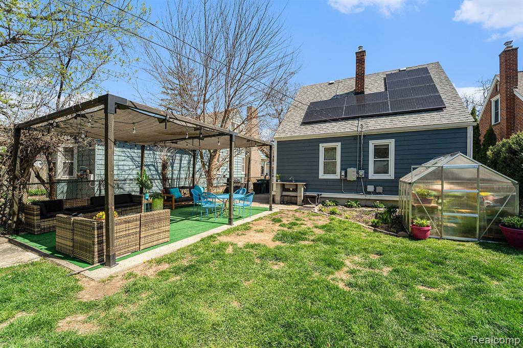 132 S Wilson Avenue Property Photo 33