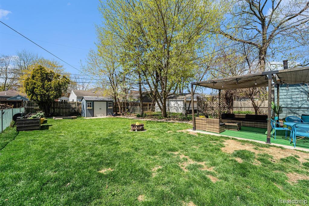 132 S Wilson Avenue Property Photo 34