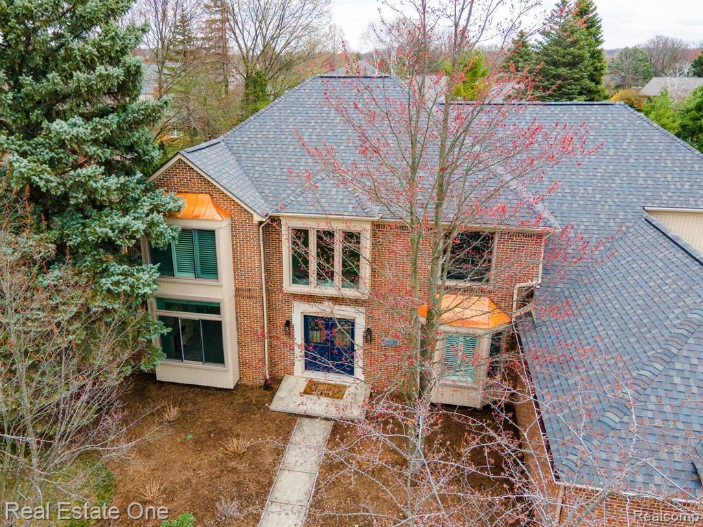 1686 Old Homestead Drive Property Photo 4