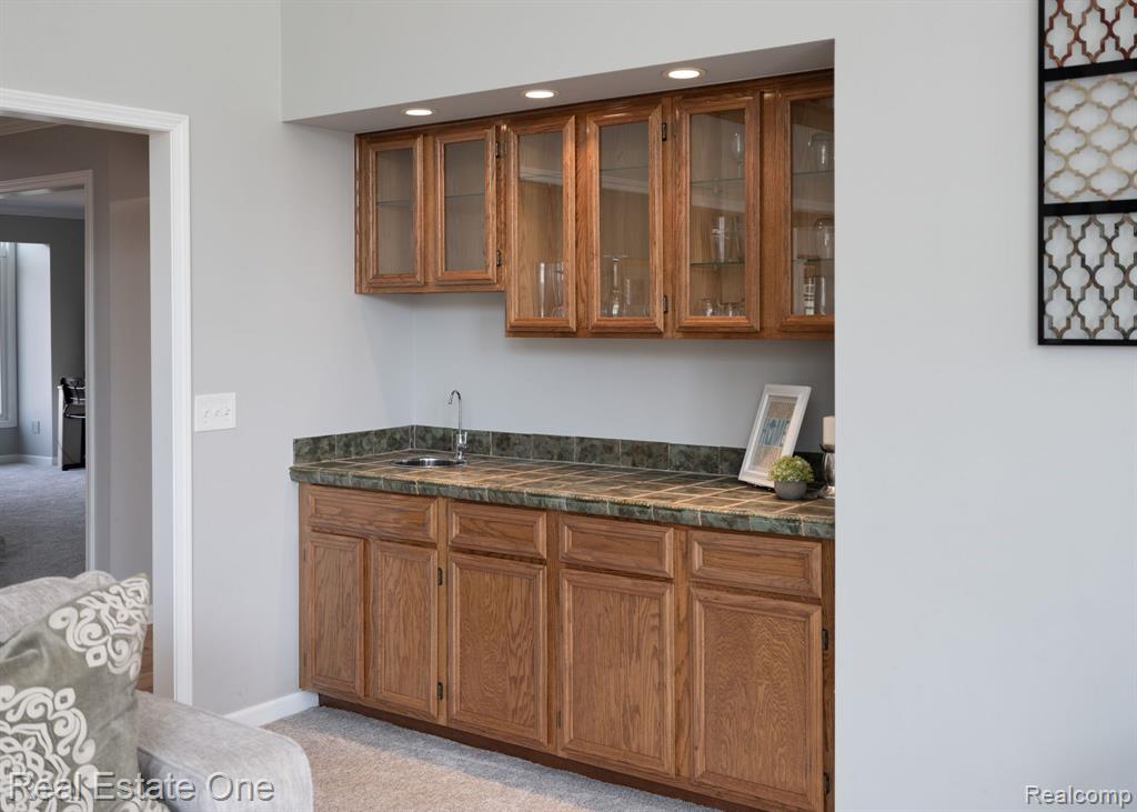 1686 Old Homestead Drive Property Photo 10