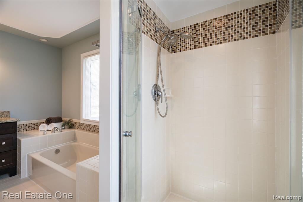 1686 Old Homestead Drive Property Photo 33