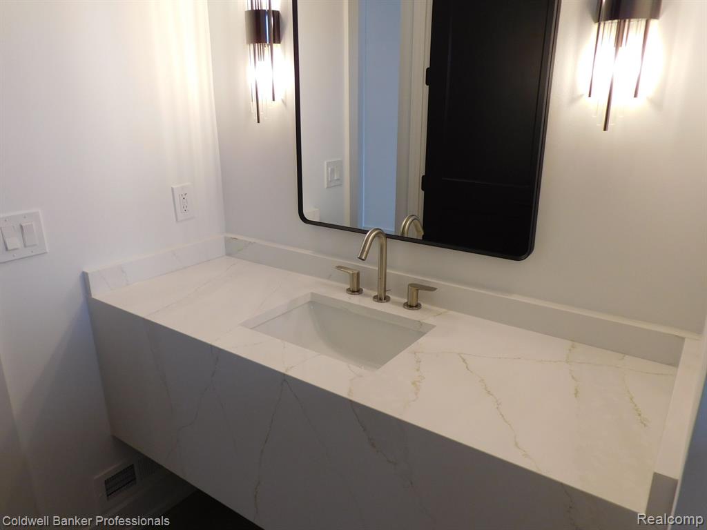 3521 Chester Road Property Photo 16