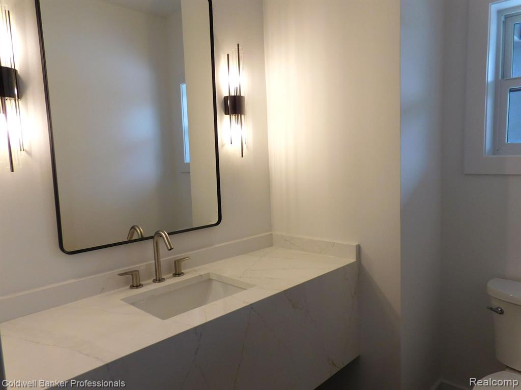 3521 Chester Road Property Photo 17