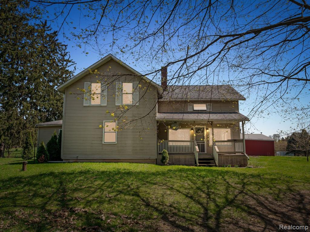 1652 Weaver Road Property Photo 1