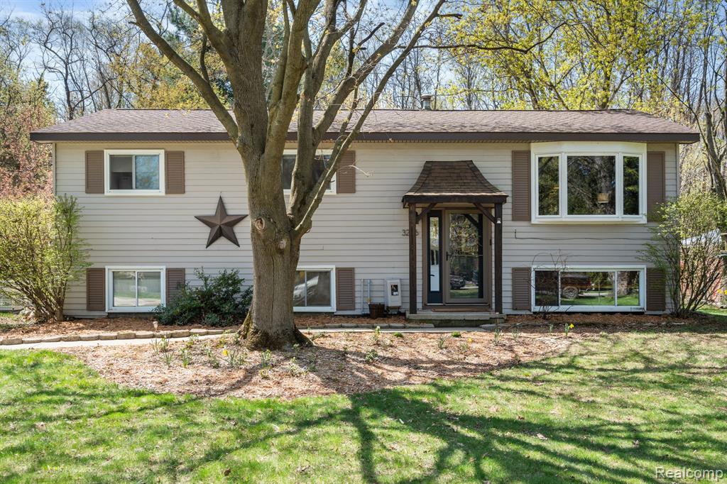 3286 Spring Meadow Drive Property Photo 1