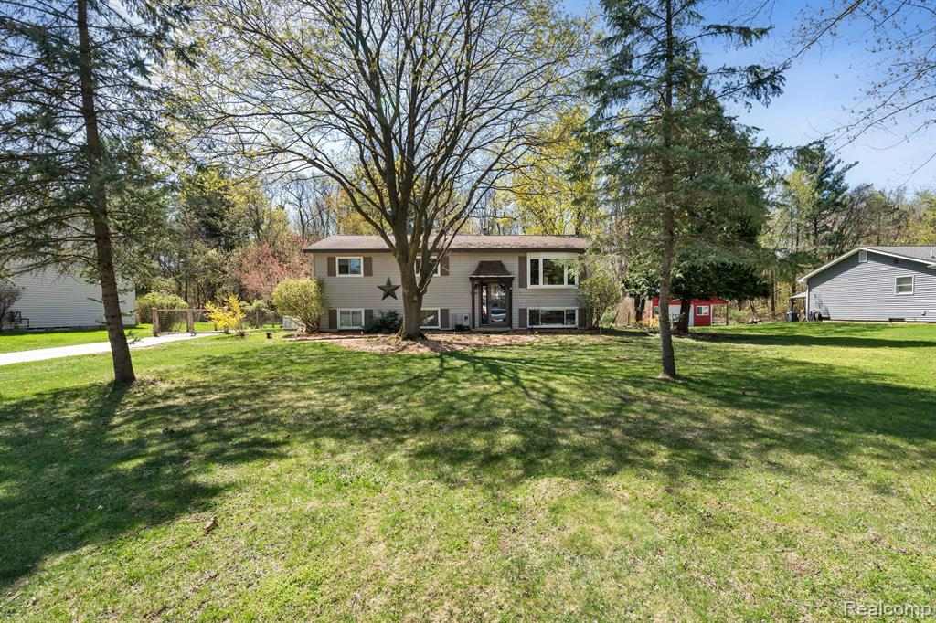 3286 Spring Meadow Drive Property Photo 3