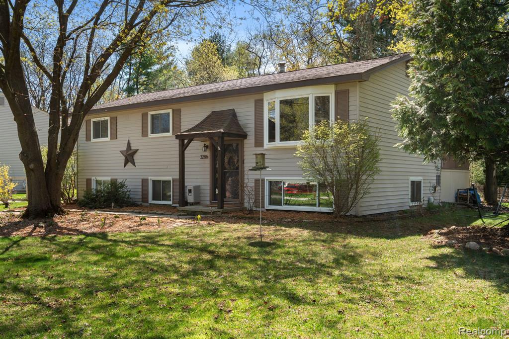 3286 Spring Meadow Drive Property Photo 5