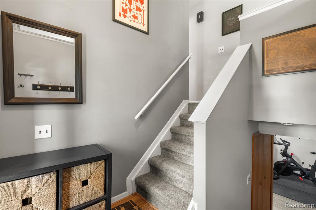 3286 Spring Meadow Drive Property Photo 9