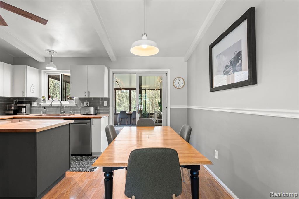 3286 Spring Meadow Drive Property Photo 14