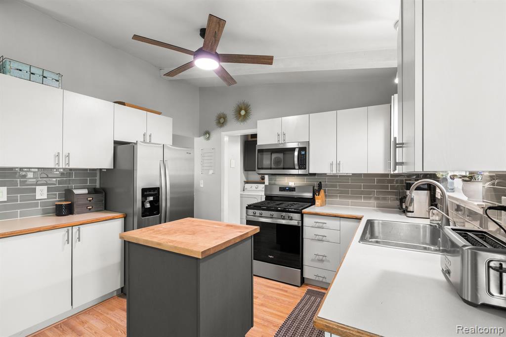 3286 Spring Meadow Drive Property Photo 18