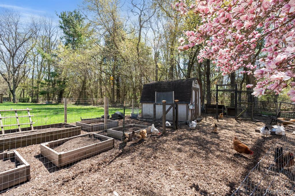 3286 Spring Meadow Drive Property Photo 43