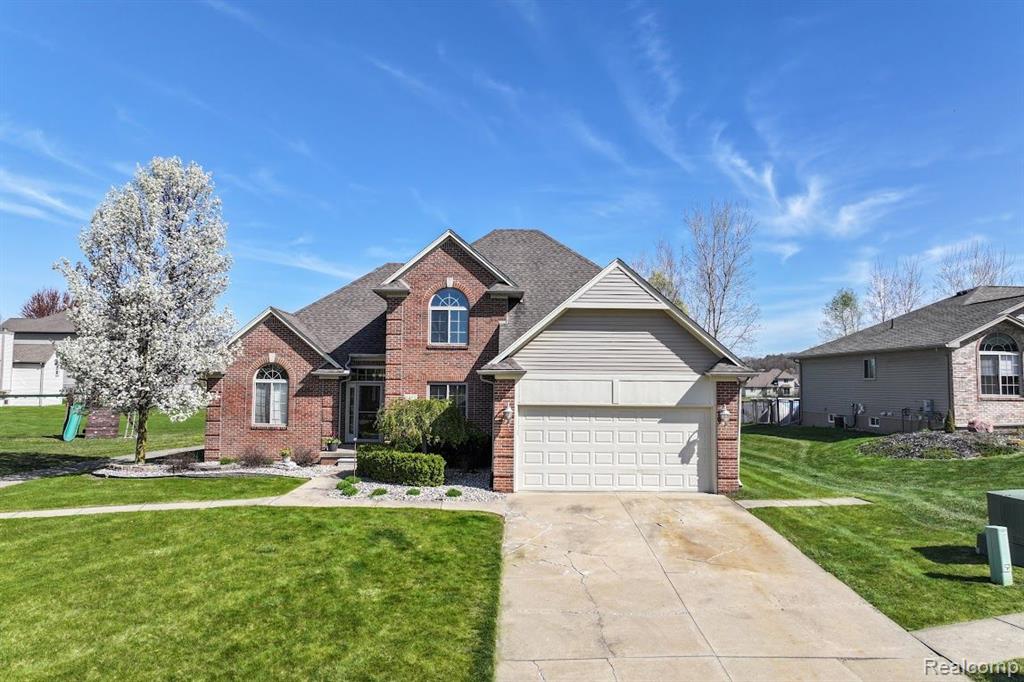 1355 Ridge View Court Property Photo 1