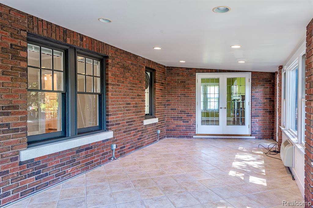 434 Hendrie Boulevard Property Photo 15