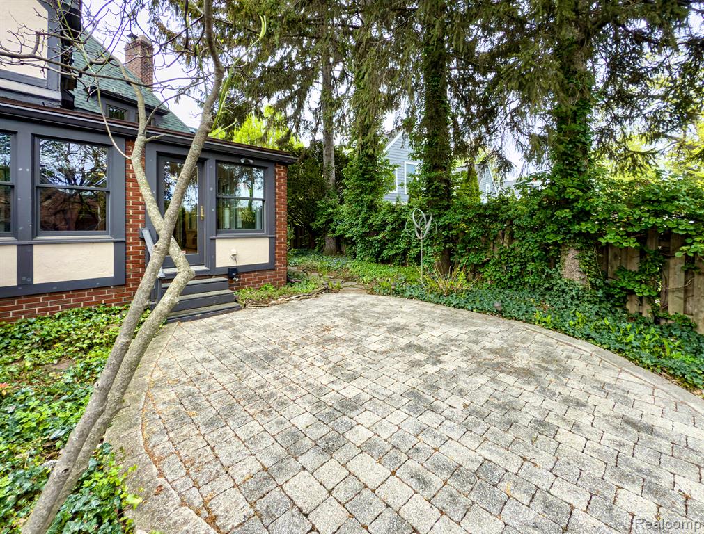 434 Hendrie Boulevard Property Photo 42