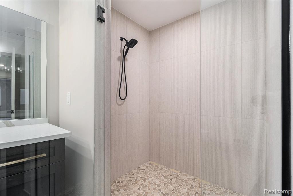 12771 N Pointe Drive Property Photo 34