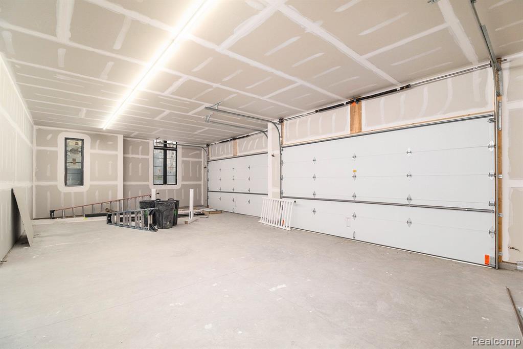 12771 N Pointe Drive Property Photo 40