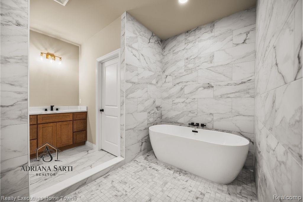 11812 Encore Drive Property Photo 24