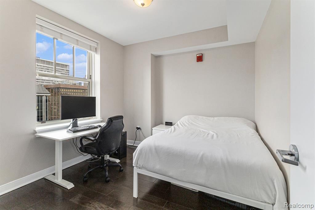 525 W Lafayette Boulevard Property Photo 16