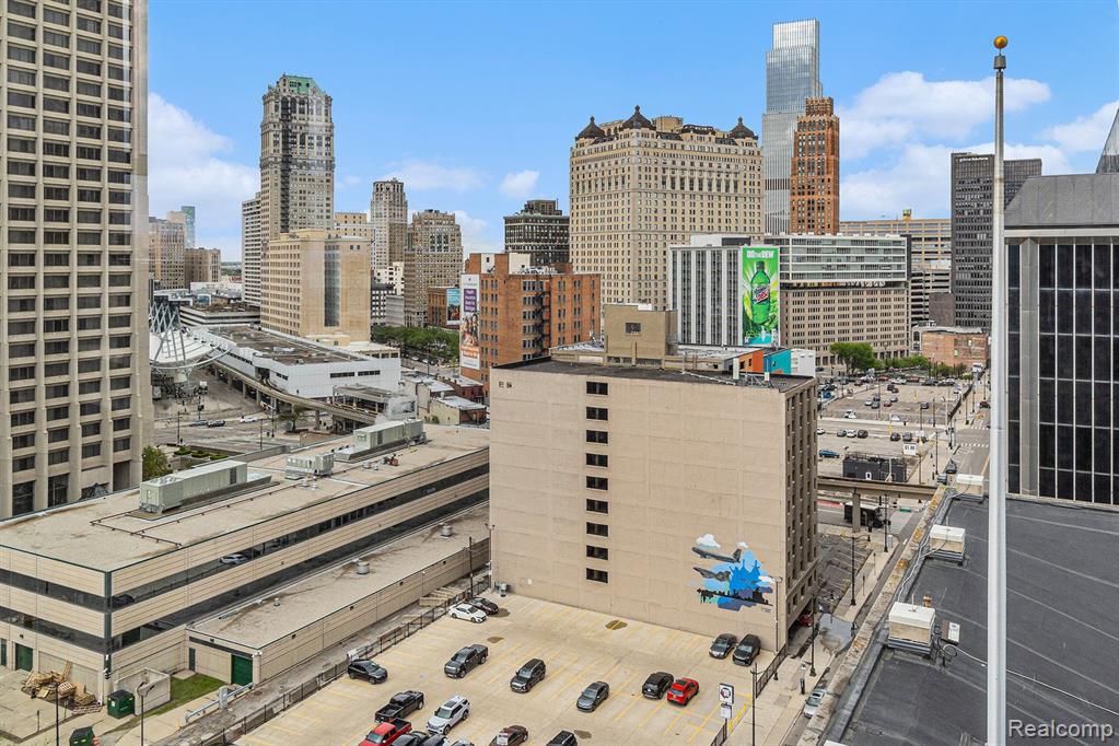 525 W Lafayette Boulevard Property Photo 23