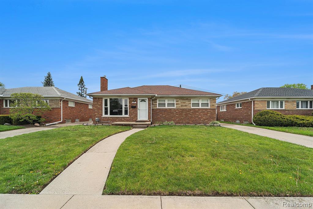 8373 Mckinley Property Photo 1