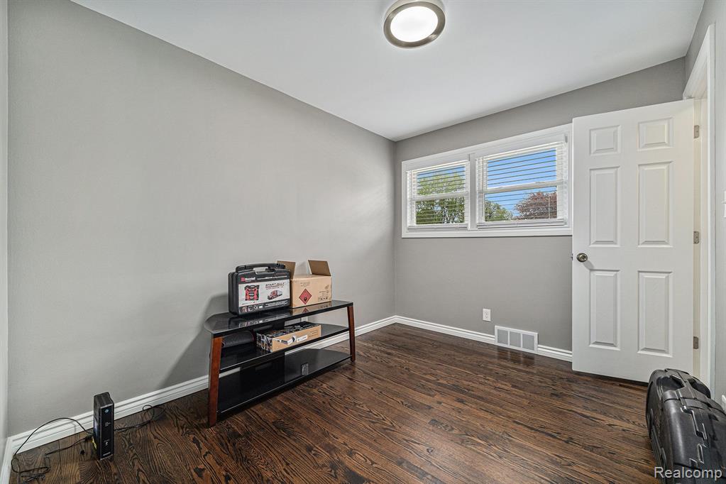 8373 Mckinley Property Photo 18