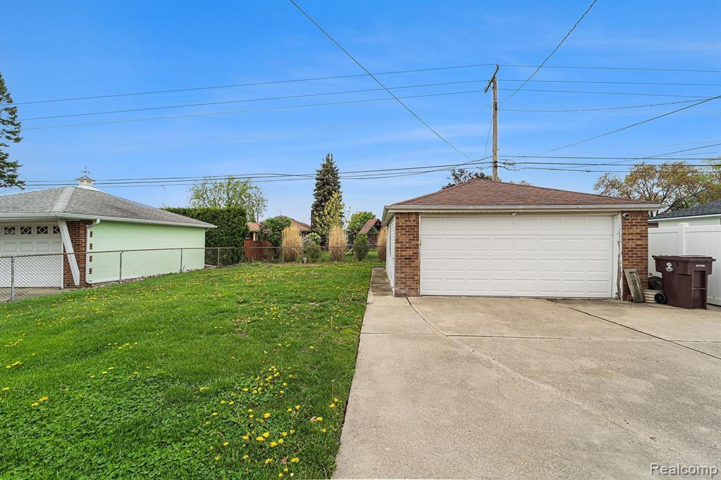 8373 Mckinley Property Photo 33
