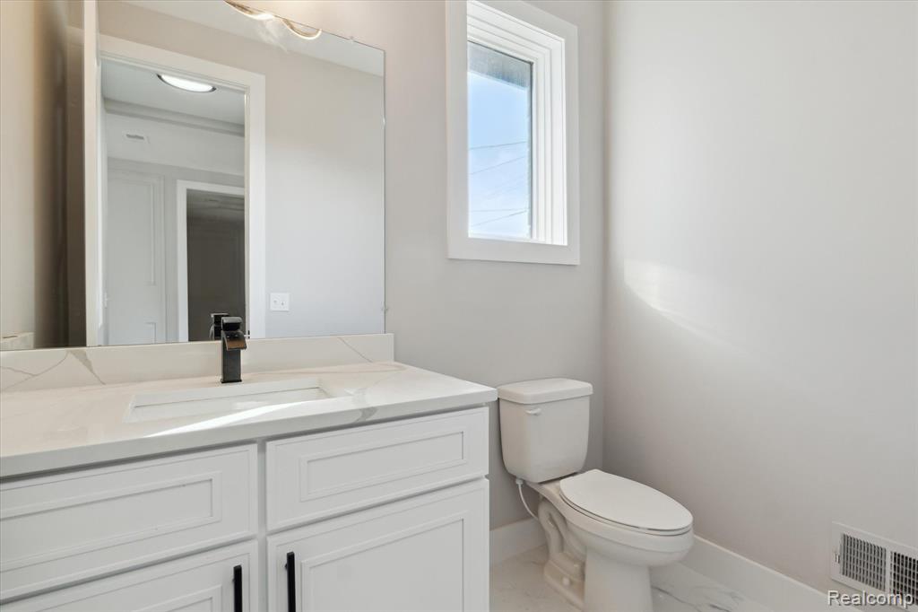 45518 Jefferson Avenue Property Photo 20