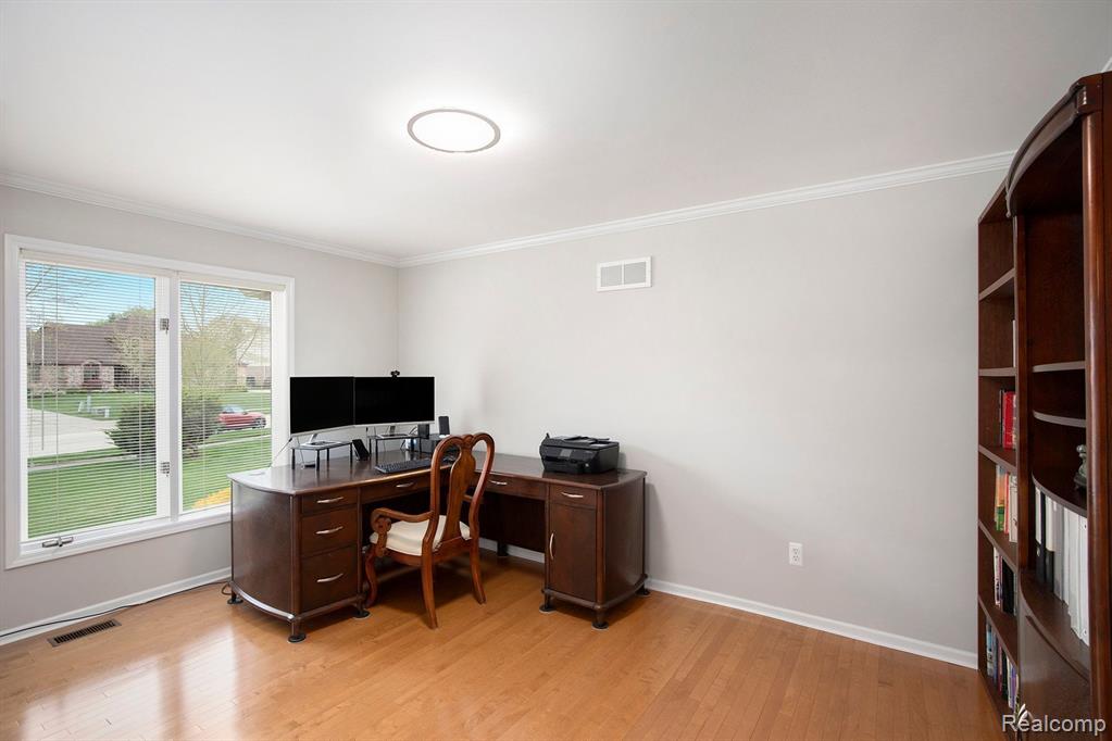 1204 Bradbury Drive Property Photo 17