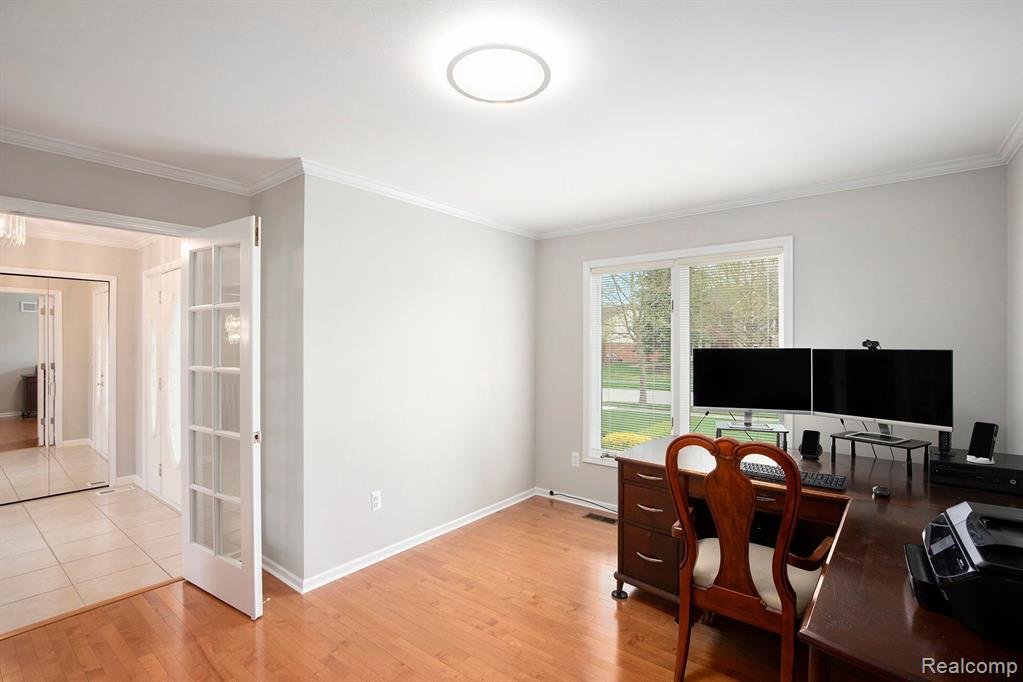 1204 Bradbury Drive Property Photo 19