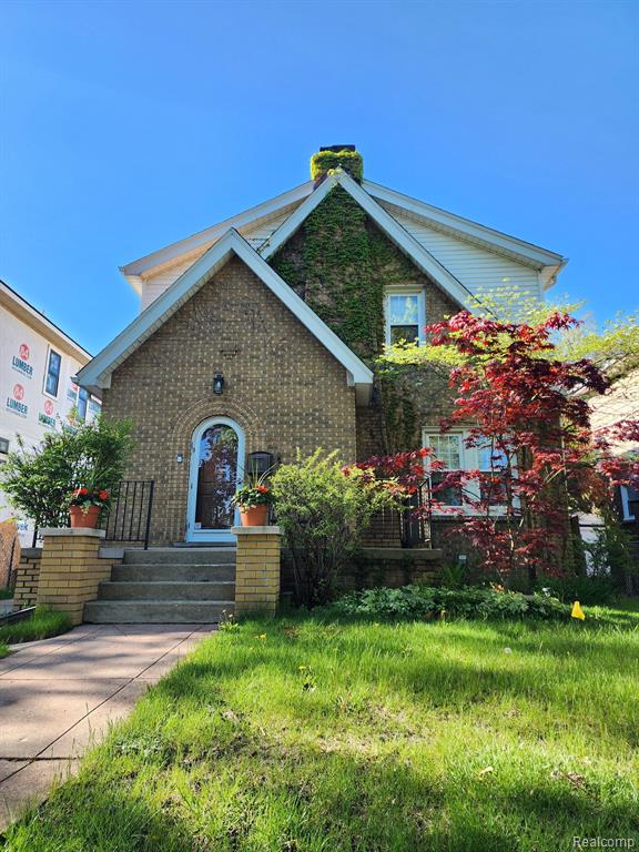 2414 Yale Avenue Property Photo 1
