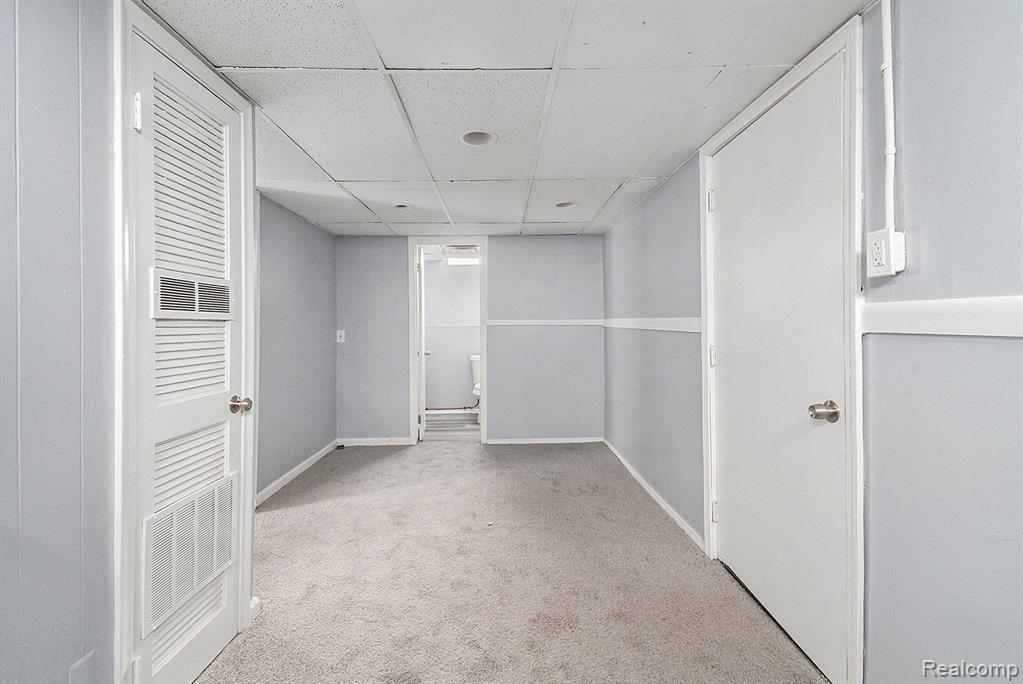 887 University Drive Property Photo 18