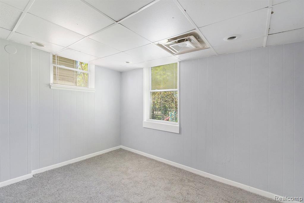 887 University Drive Property Photo 19