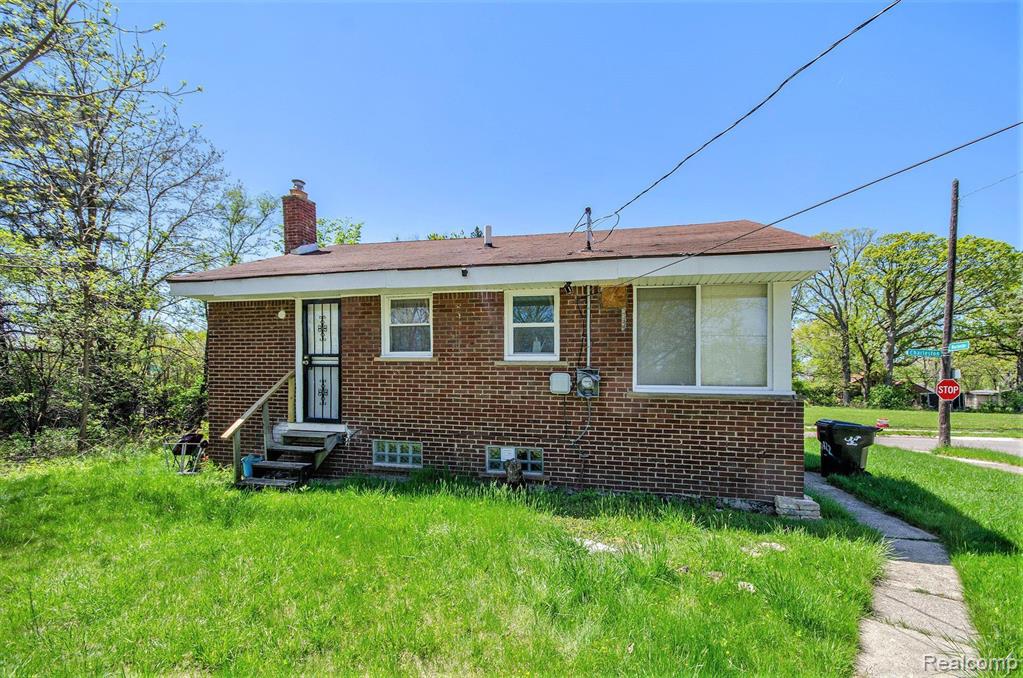 20322 CHARLESTON Street Property Photo 1