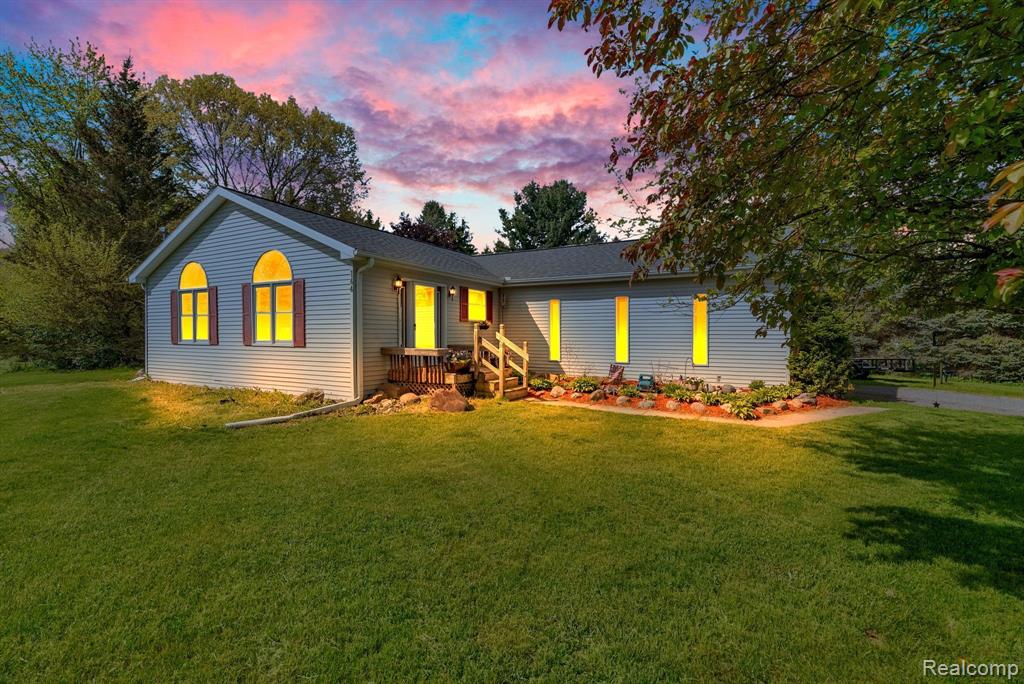 144 Westshore Drive Property Photo 1