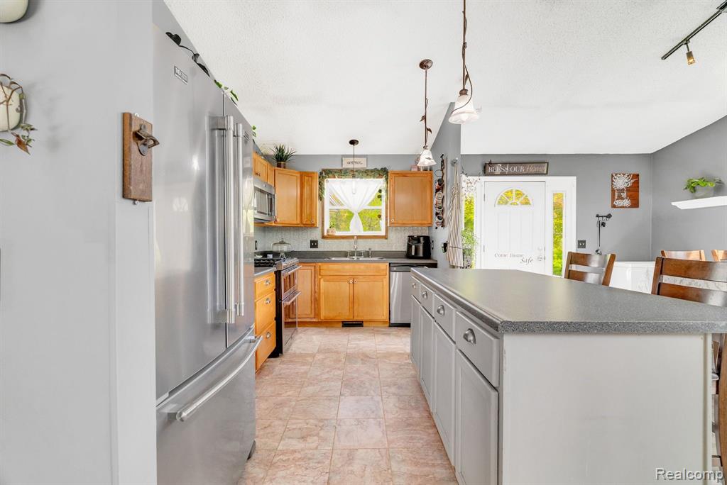 144 Westshore Drive Property Photo 10