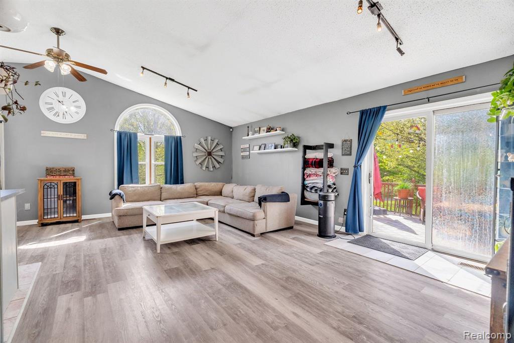 144 Westshore Drive Property Photo 15
