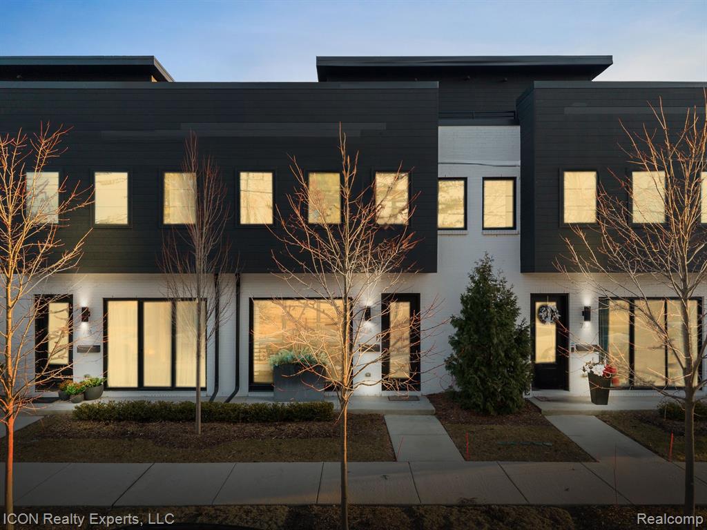 714 E Parent Avenue Property Photo 1