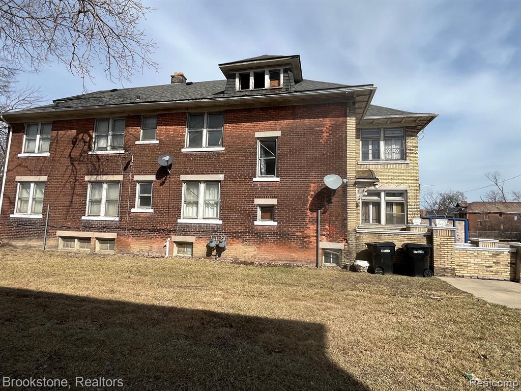 2066 Clairmount Street Property Photo 2