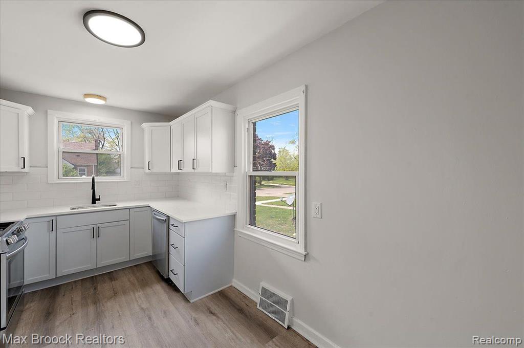 21392 Bethlawn Boulevard Property Photo 11