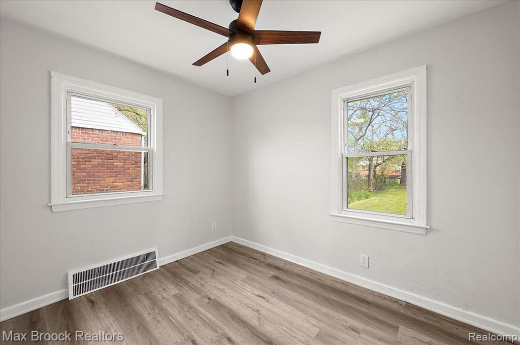 21392 Bethlawn Boulevard Property Photo 12