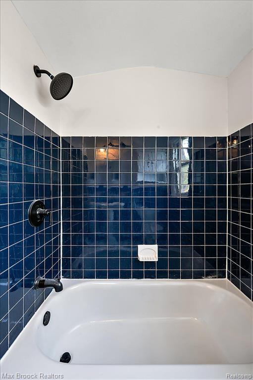 21392 Bethlawn Boulevard Property Photo 17