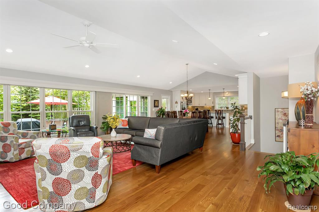 1605 Lloyd Avenue Property Photo 7